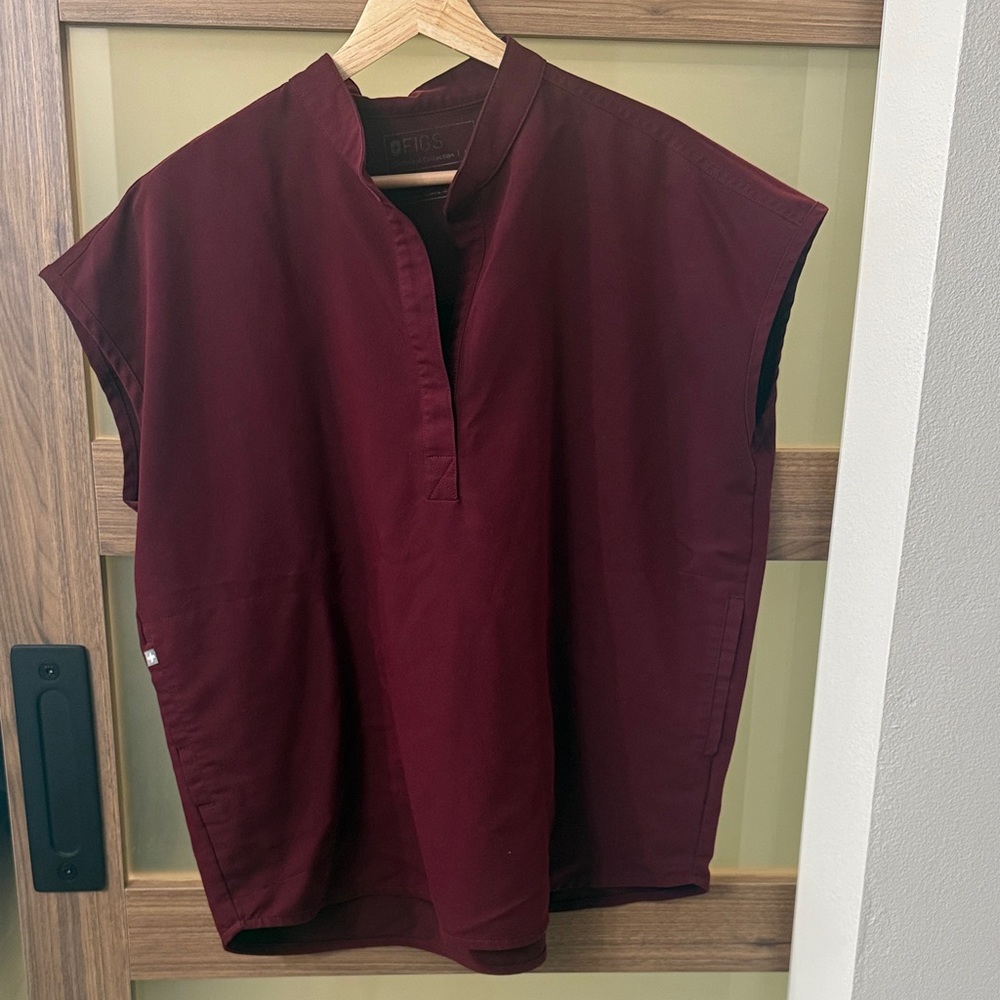 Figs burgundy Rafaela Oversized Scrub Top